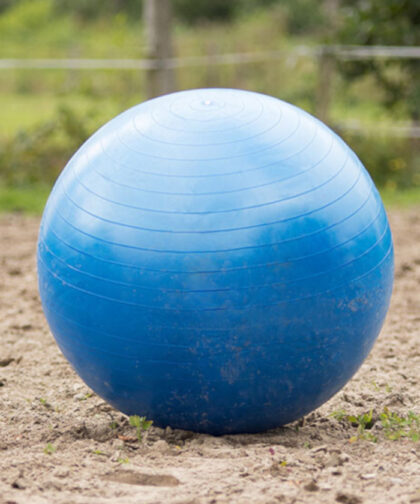 ball-hellblau