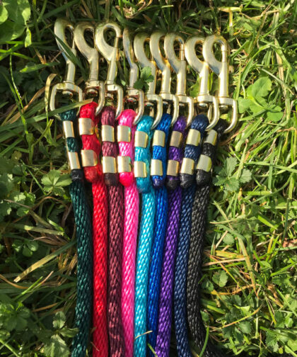 Strick mit kleinem Karabiner
